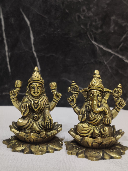 Kamal Ganesha Lakshmi