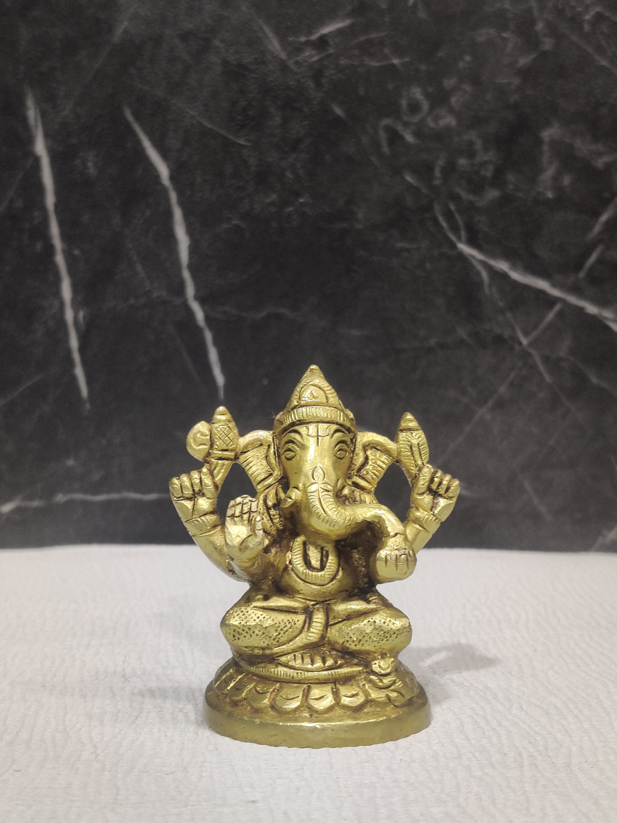 Divine Duo: Ganesha & Lakshmi Murti